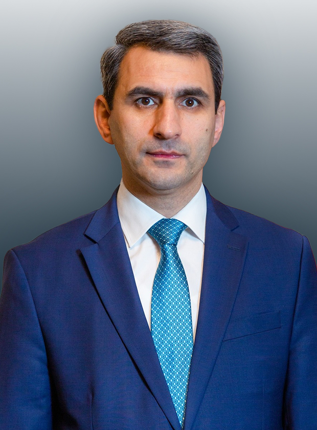Rövşən Rüstəmov