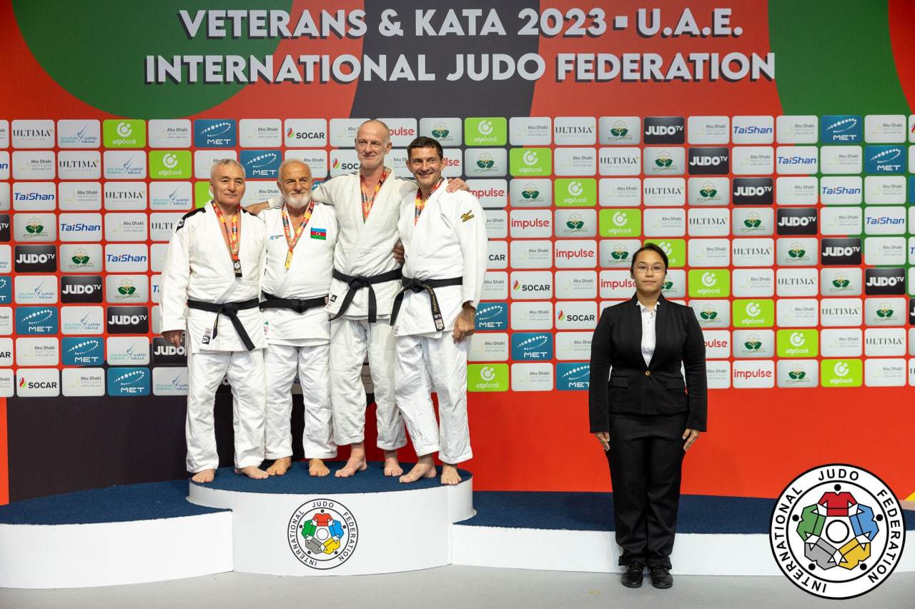 Azərbaycanın veteran cüdoçuları dünya çempionatının ilk günündə 2 qızıl və 1 bürünc medal qazandı