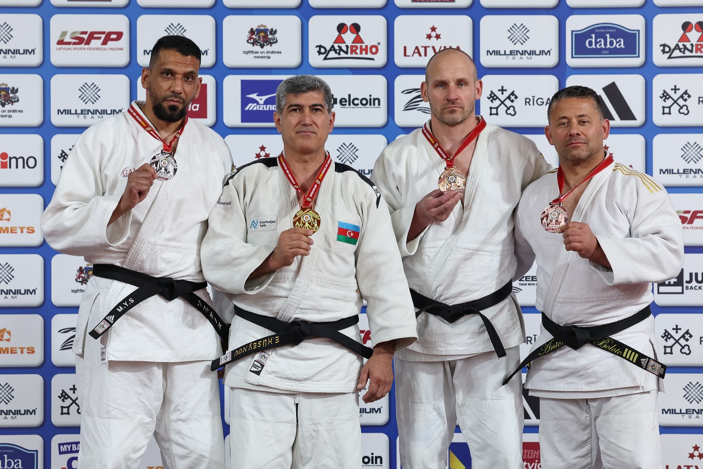 Veteran cüdoçularımız 3 qızıl və 1 bürünc medal qazanıblar