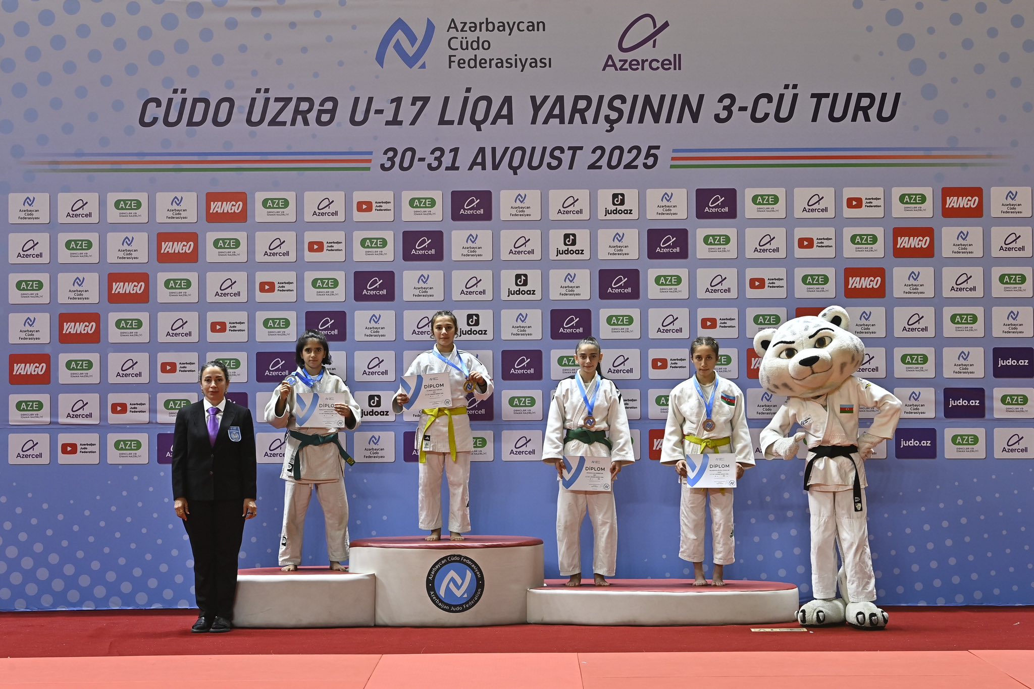 U-17 yeniyetmələr arasında Liqa yarışının III turu başlayıb