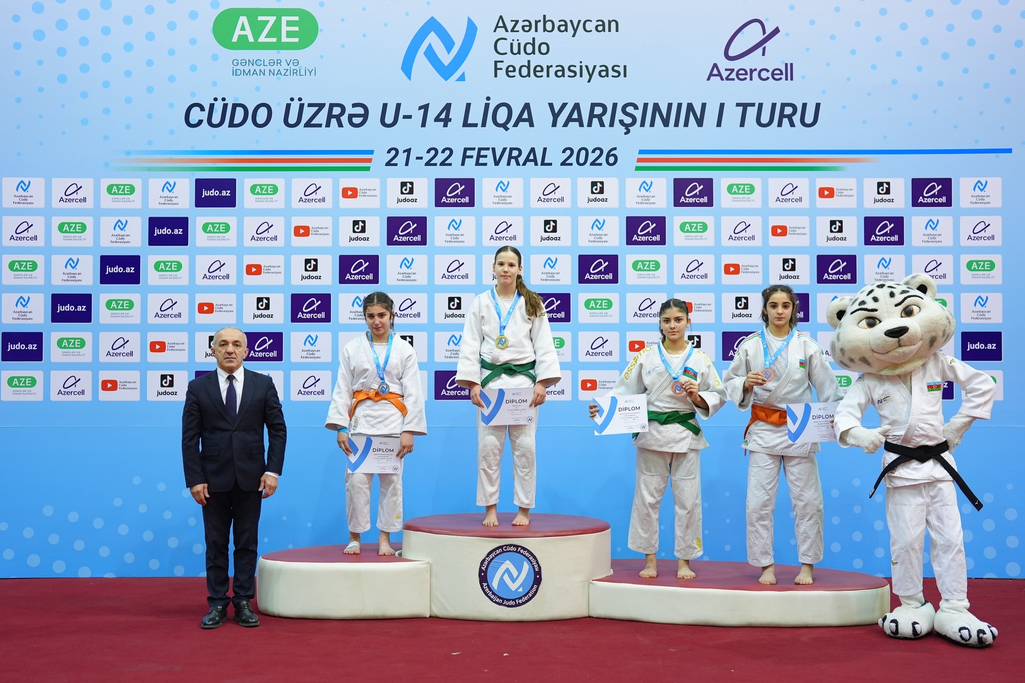 U-14 yeniyetmələr arasında Liqa yarışının I turu start götürüb