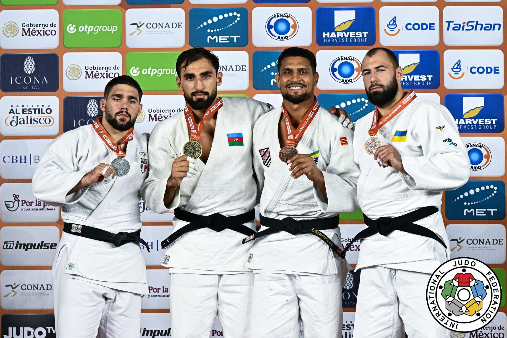 Milli komandamızdan parlaq çıxış - 6 qızıl və 3 bürünc medal