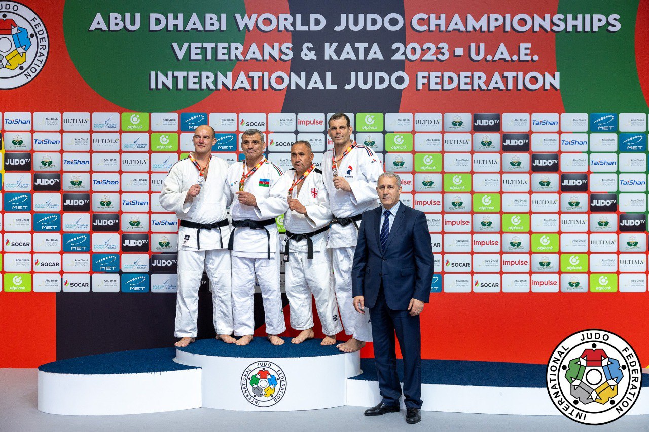 Azərbaycanın veteran cüdoçuları dünya çempionatının üçüncü günündə 2 qızıl medal qazandı