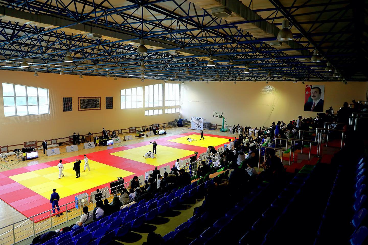 U-18 yeniyetmələrin Sumqayıt şəhər birinciliyinin ilk yarış günün keçirilib
