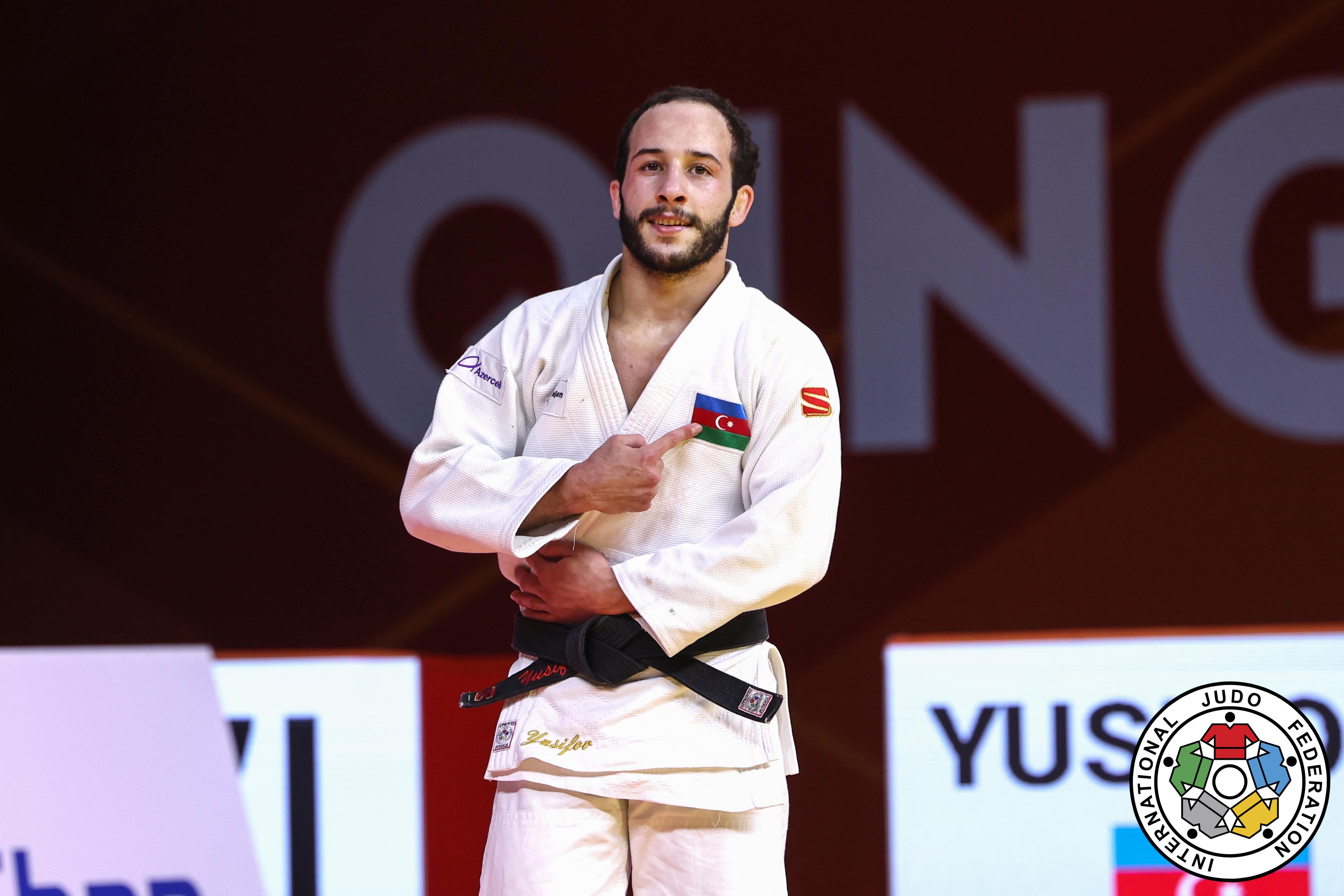 Əhməd Yusifov Sindaoda ilk medalımızı əldə etdi