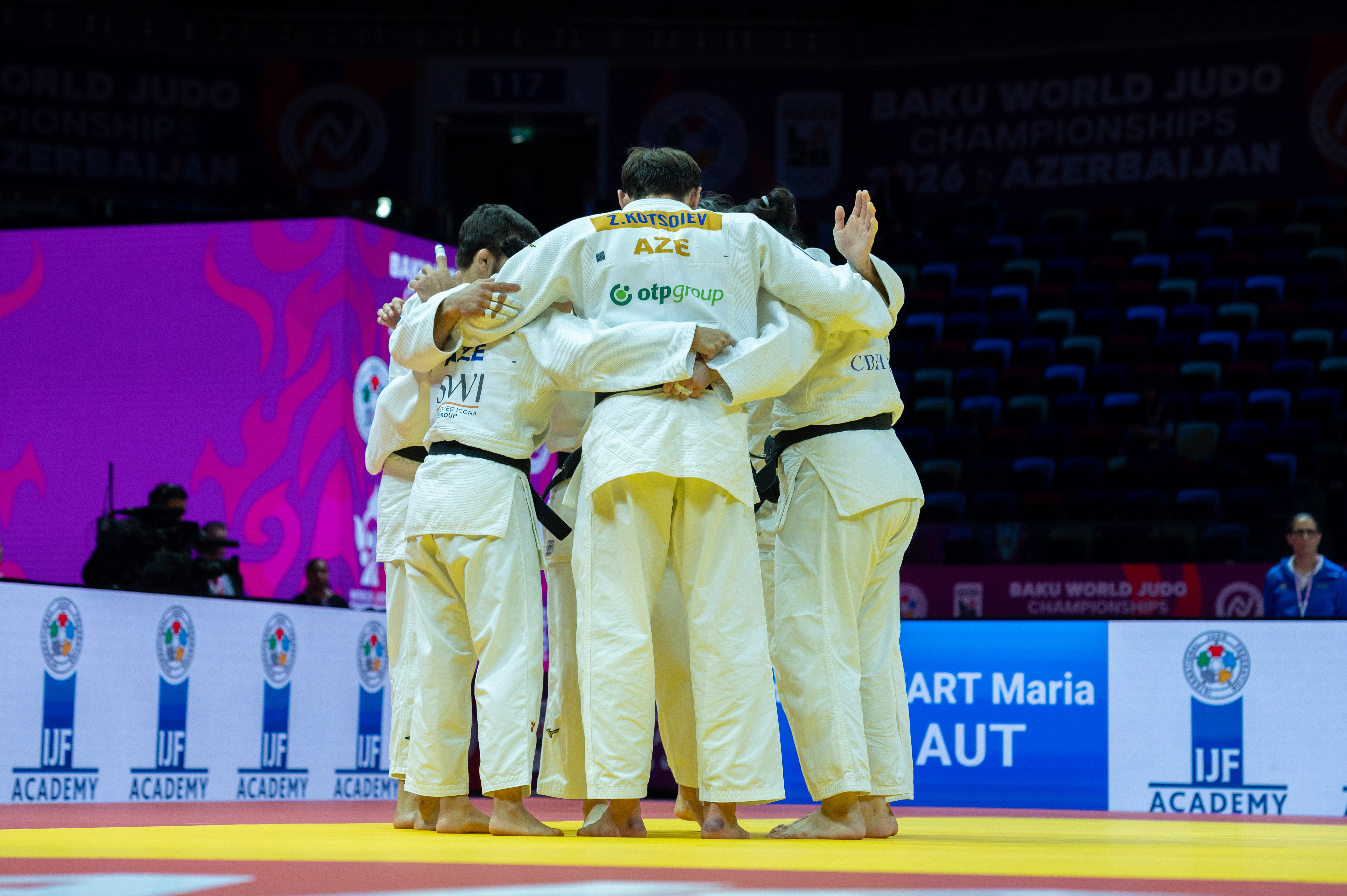 Millimiz dünya çempionatının qarışıq komanda yarışında iştirak edib