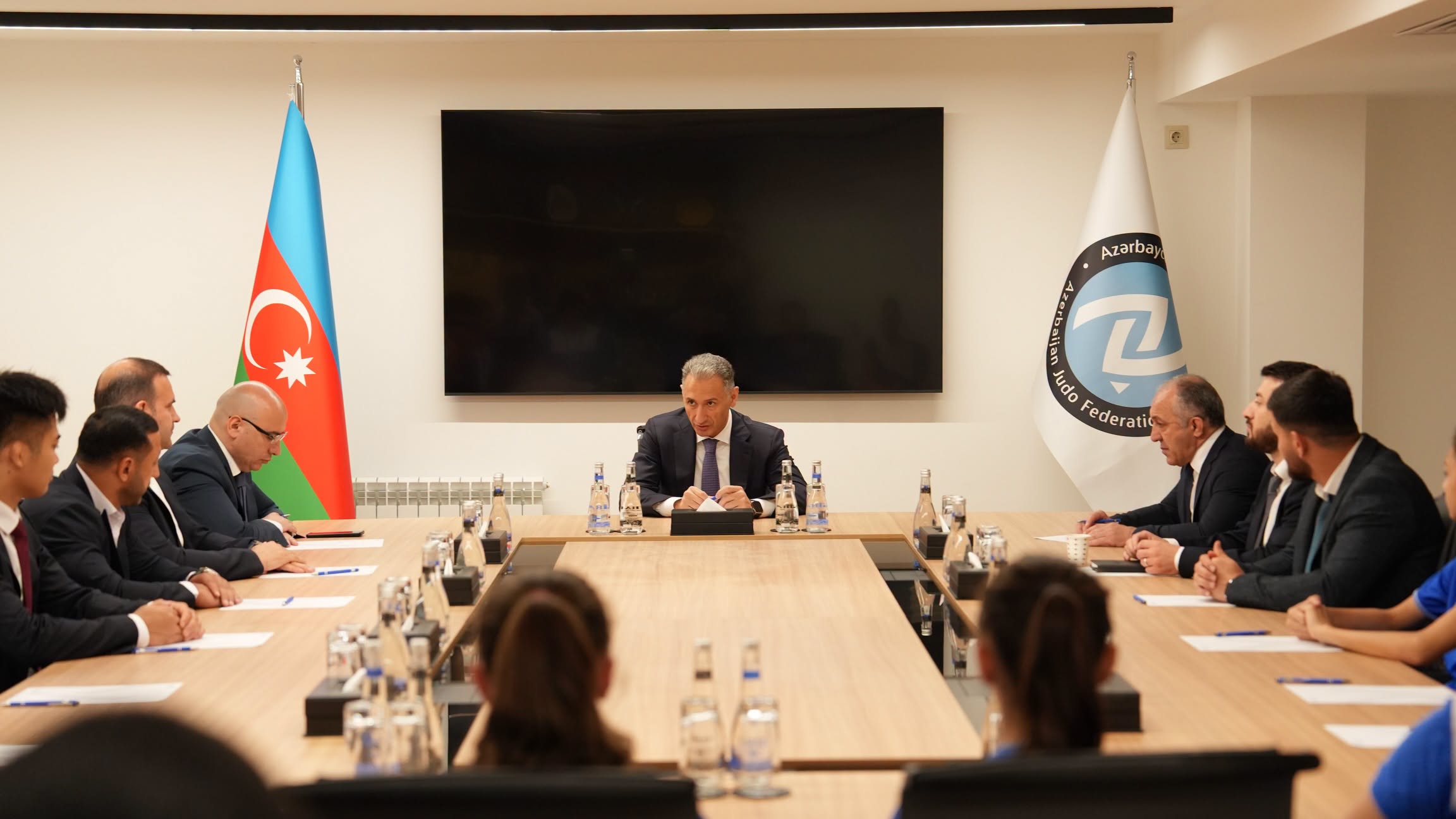 Rəşad Nəbiyev yeniyetmələrdən ibarət Azərbaycan milli komandası ilə görüşdü
